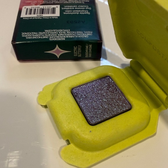 NIB Half Magic Eyeshadow Singles - Blushing Lizard and electric Butterfly - Picture 3 of 8